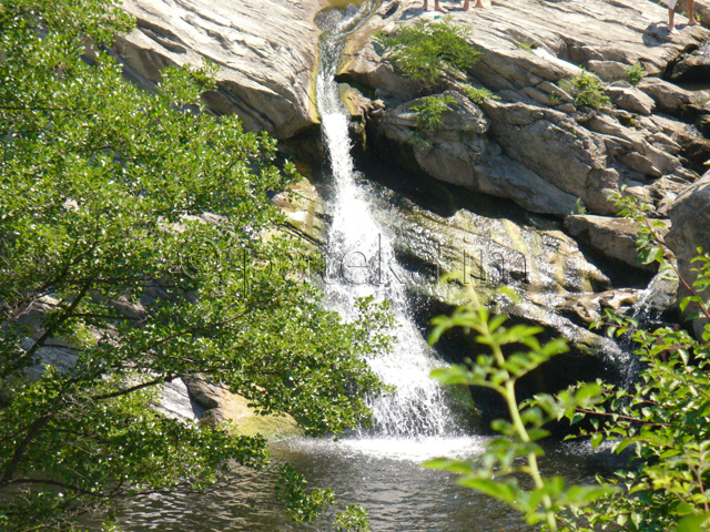 Капиновски водопад, в близост до Капиновски манастир, област Велико Търново