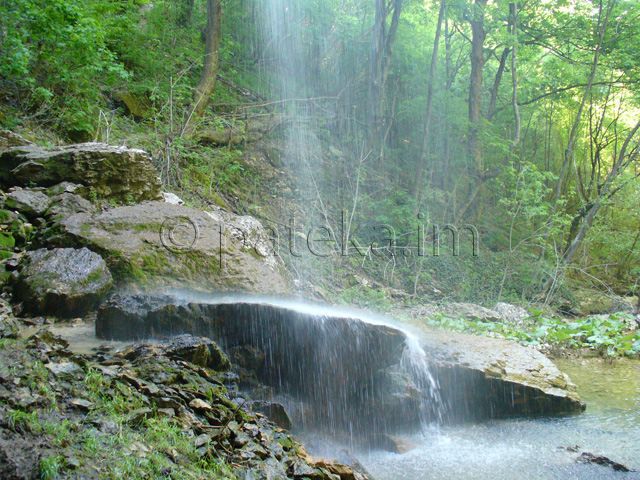 Веселиновски водопад ( Водопад Скока ), Екопътека с.Веселиново, в близост до Шумен