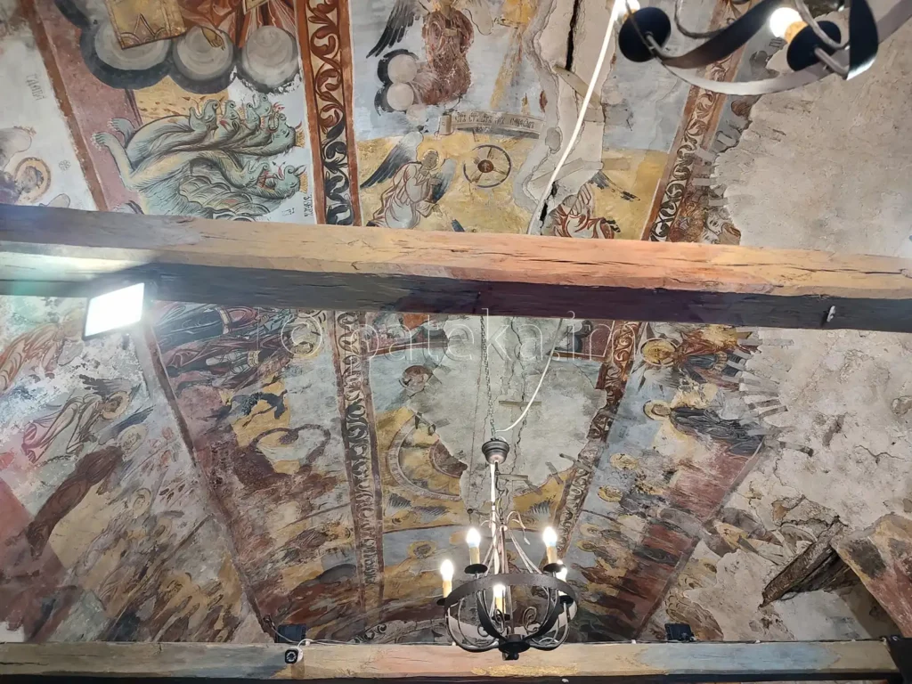 Стенописи в църквата на Искрецкия манастир