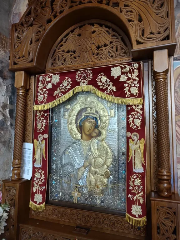 Копие на чудотворната икона на Света Богородица