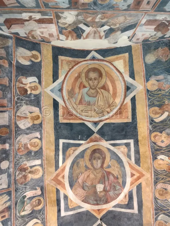 Стенописи в църквата на Искрецкия манастир