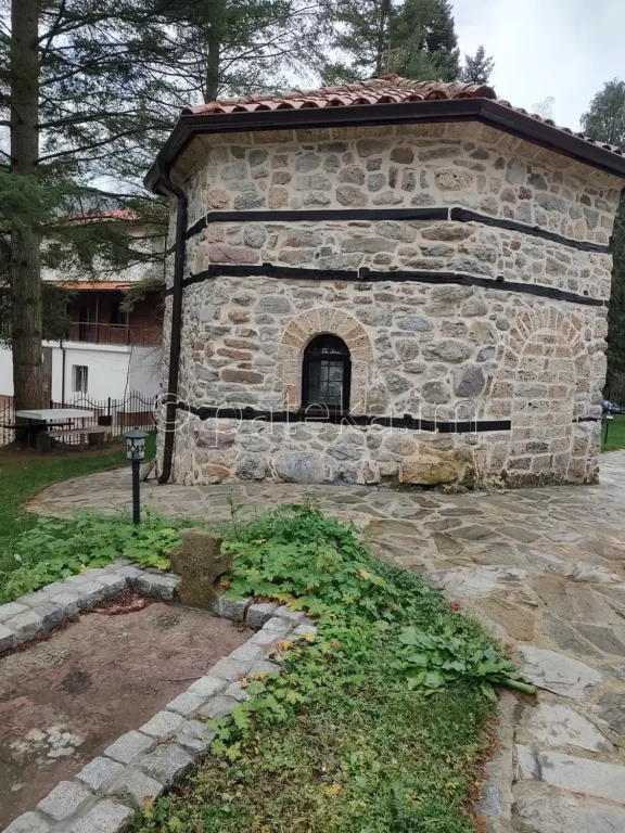 Кръщелнята - баптистерий на Искрецкия манастир