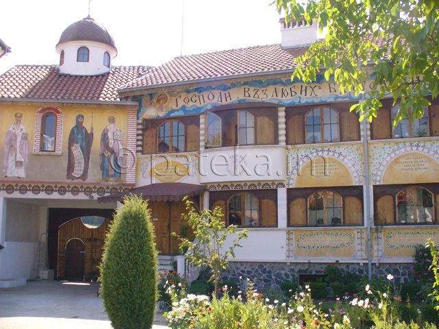 Клисурски манастир Св. Петка Параскева, в близост до Банкя