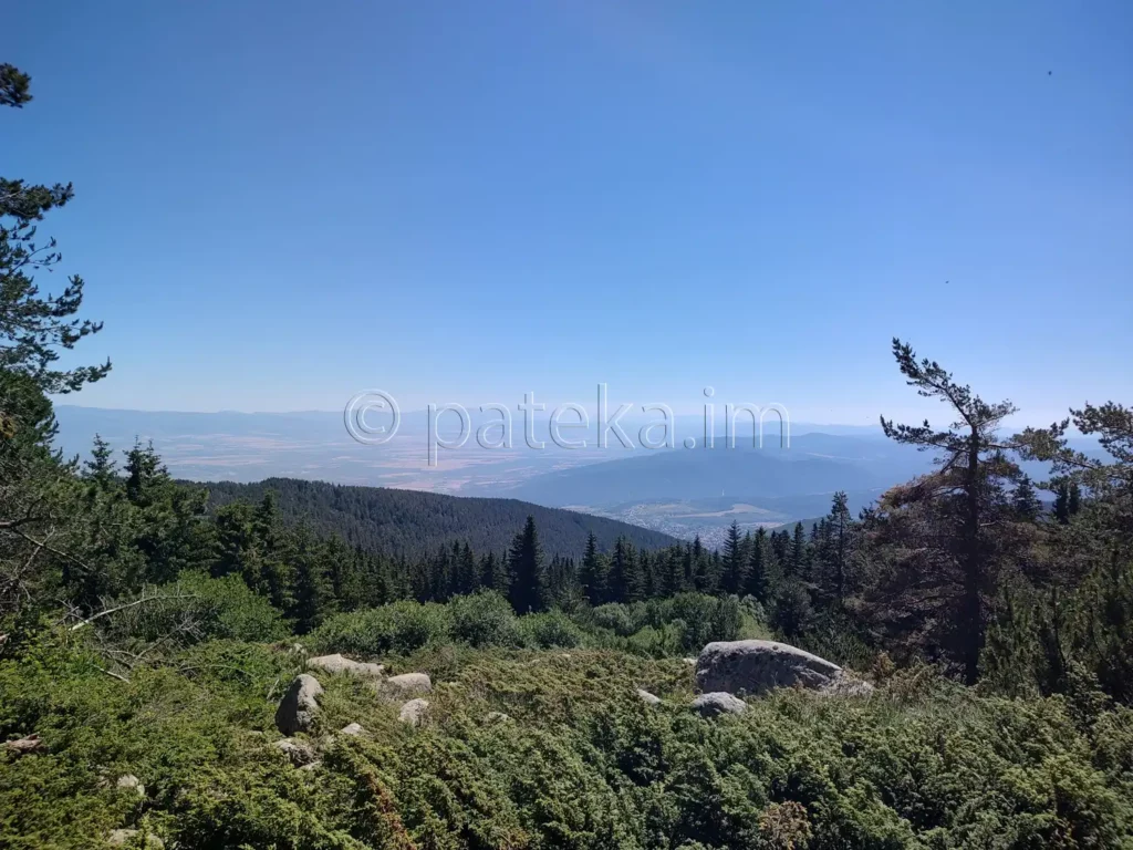 Гледка от пътеката към Голи връх