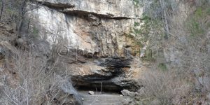 Пещера Душника и Искрецки карстови извори, до Искрец, на 60км. от София