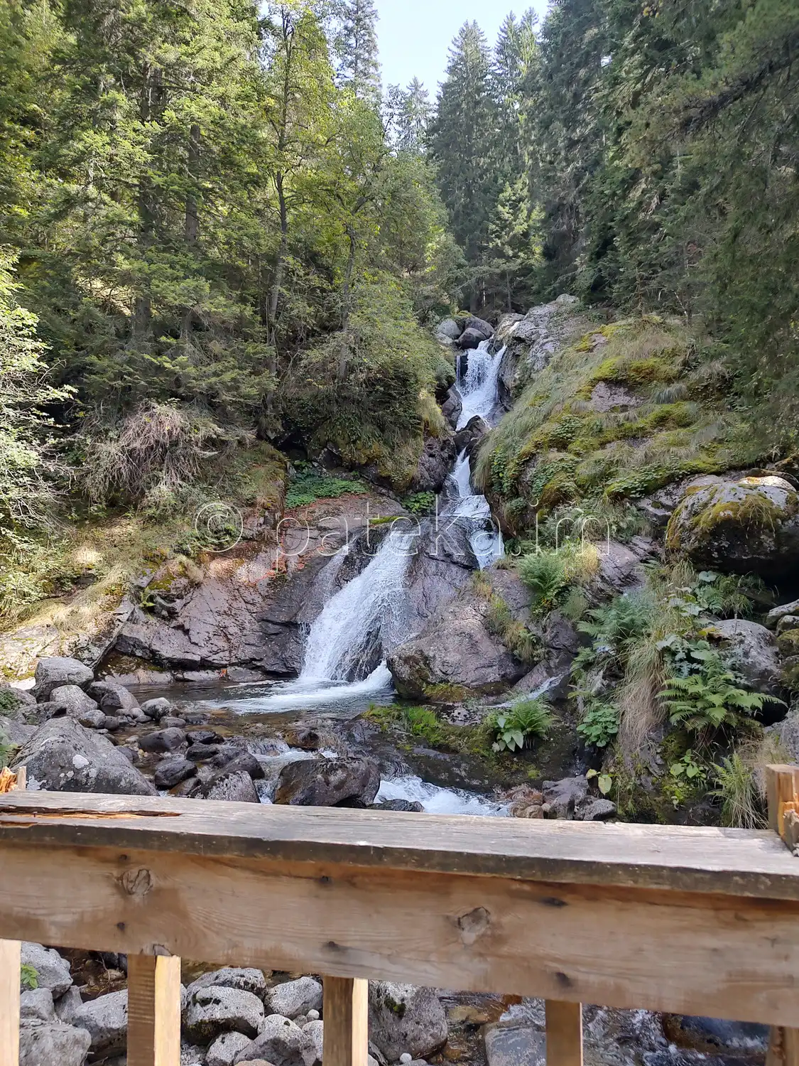 Бистришки водопад през есента 02