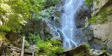 Водопад Самодивско пръскало – на 15 мин от маршрута на екопътека Струилица край Девин