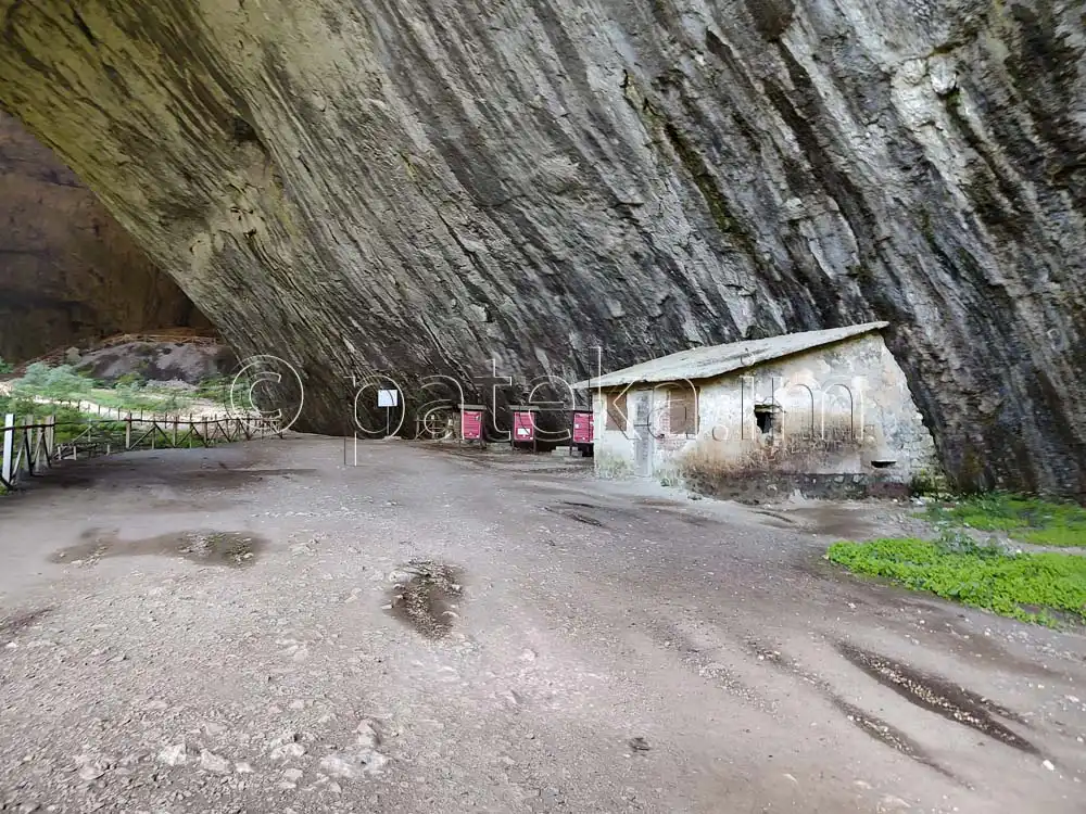 Деветашката пещера 12
