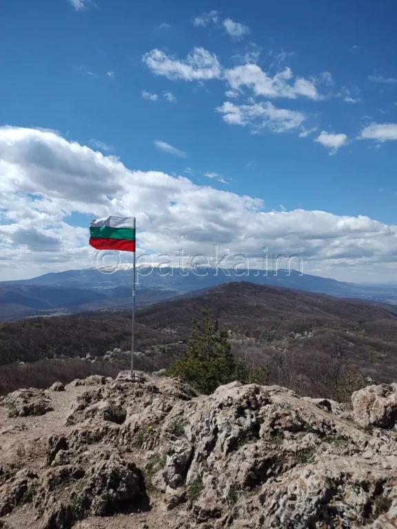 Връх Половрак в Лозенска планина