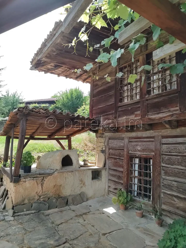 Къщата- мъзей на Захари Стоянов в село Медвен