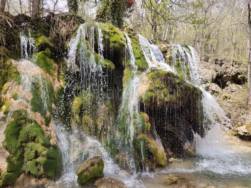 Водопад Бигора