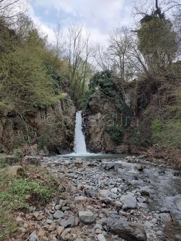 Водопад в с. Оселна