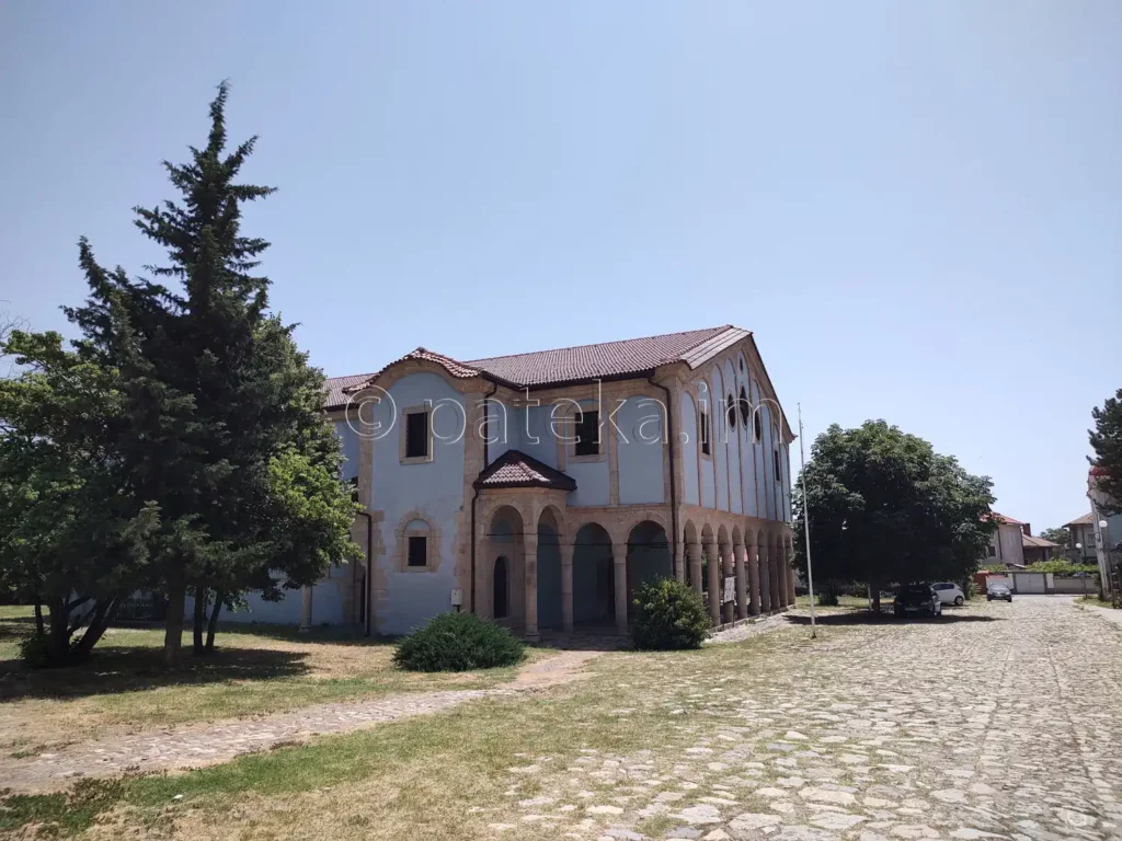 Църквата Св. Никола в Карлово
