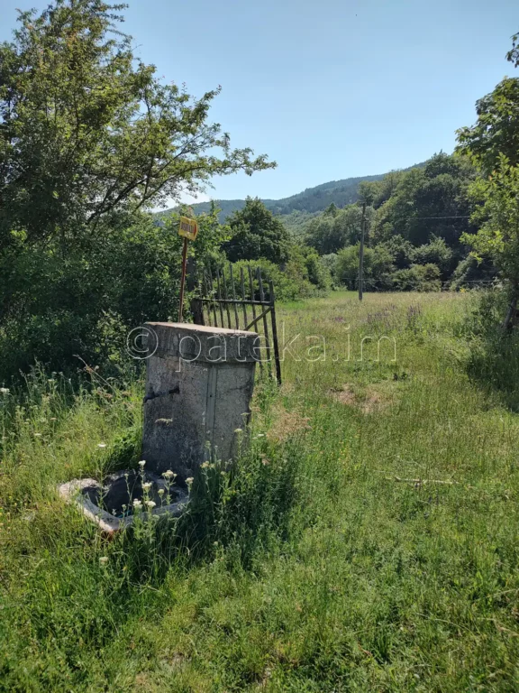 Началото на пътеката за водопад Св. Анна в Смоличано