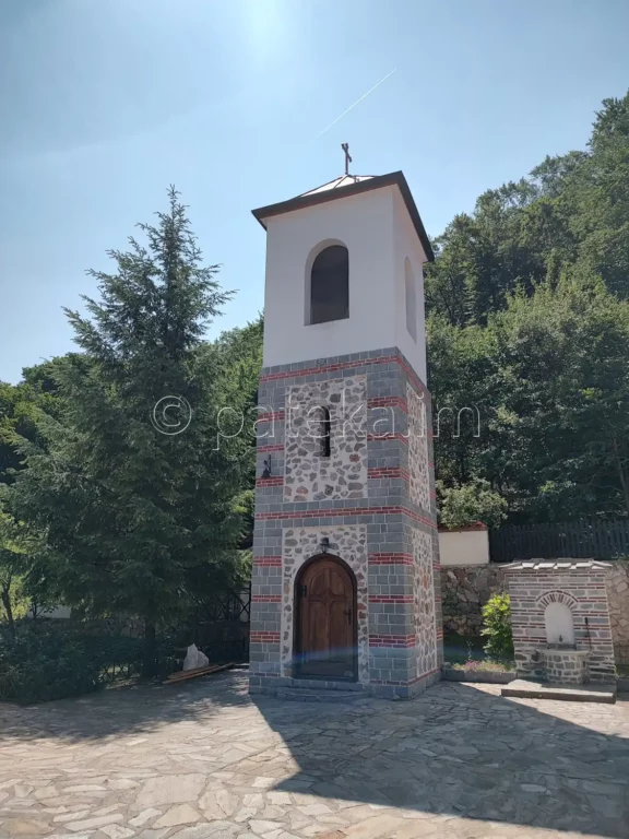 Камбанарията на Руенския манастир