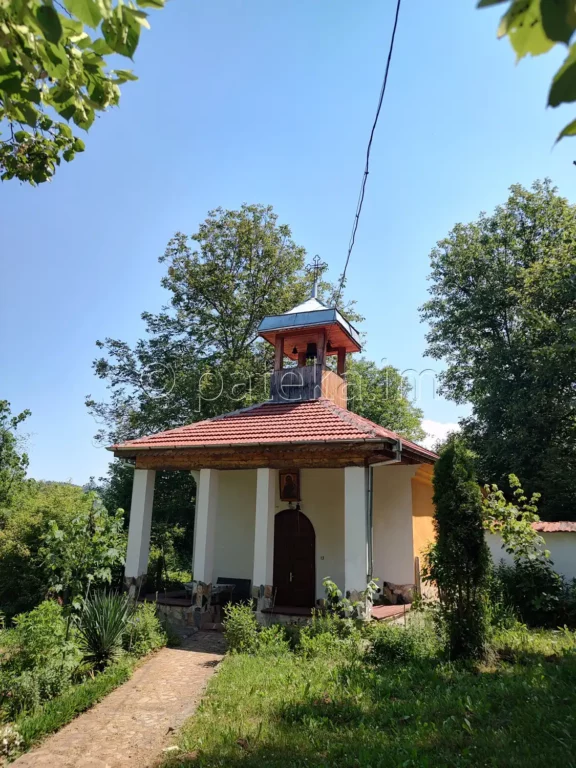 Храм Св. Анна в Смоличанския манастир