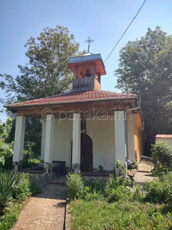 Храм Св. Анна в Смоличанския манастир