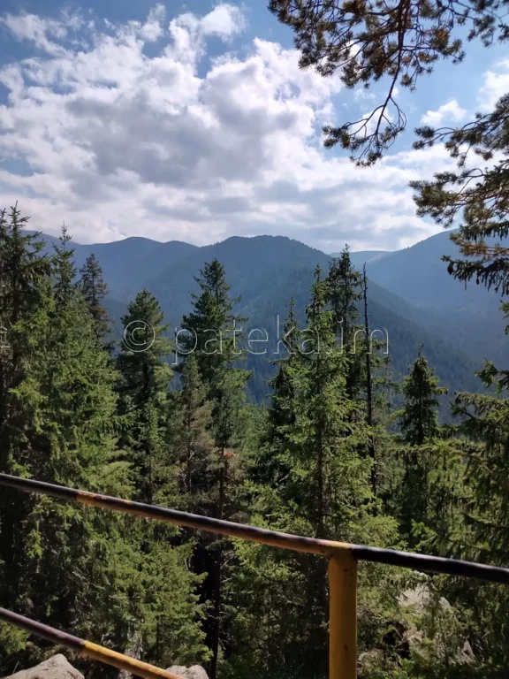 Панорамна гледка от Ситняковска скала в Рила