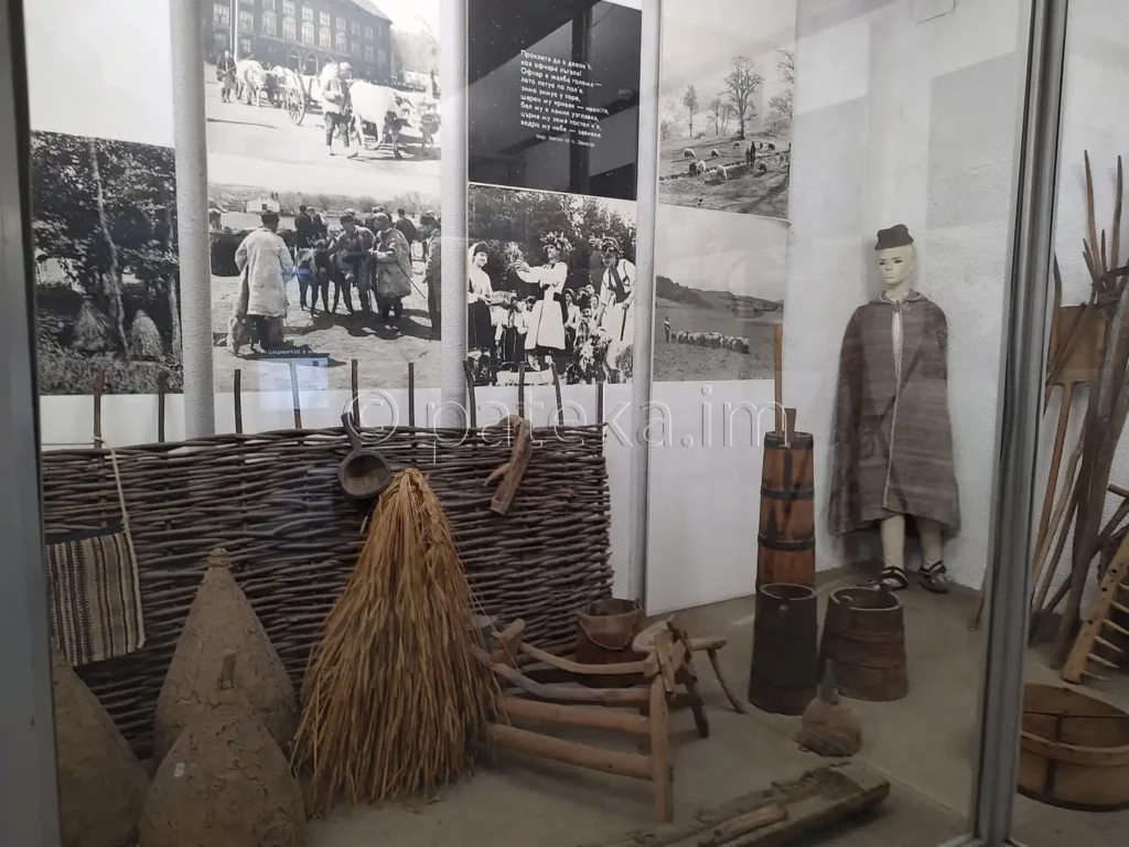 Етнографската експозиция в историческия музей в Перник