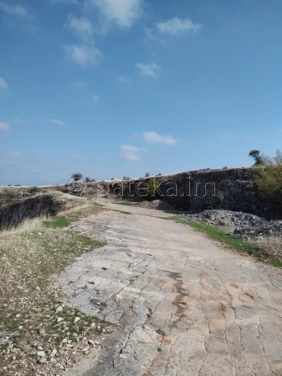 По маршрута за Чуклите Камено поле