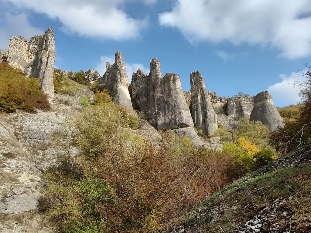 Чуклите в каньона на река Ръчене край с. Камено поле