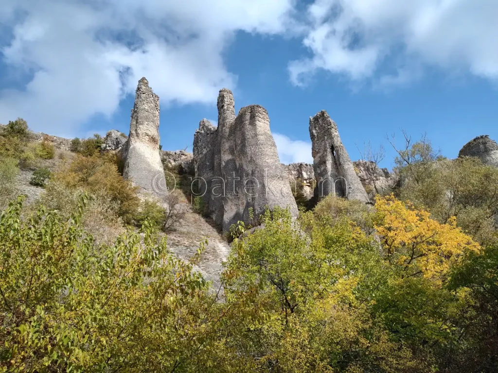 Чуклите в каньона на р. Ръчене край с. Камено поле