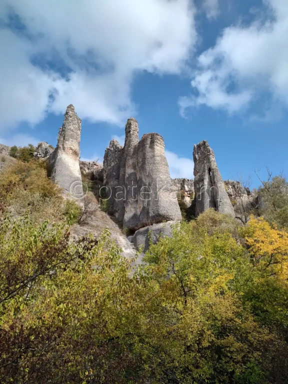 Чуклите в каньона на р. Ръчене край с. Камено поле