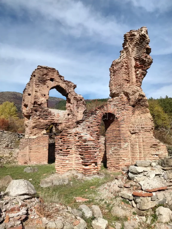 Еленската базилика край Пирдоп