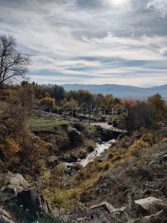 Гледка към Златица от поляната над Златишкия водопад