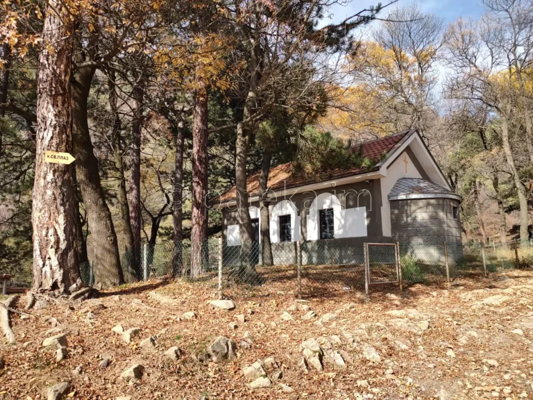 Параклис Св. Кирик и Юлита над Златица