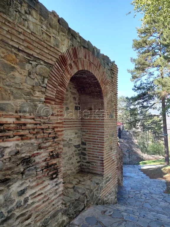 Арка на крепост Хисарлъка Кюстендил