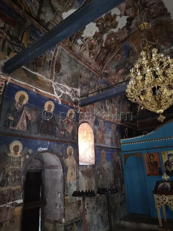 Стенописи в параклис Св. Архангел Михаил в м. Клувията