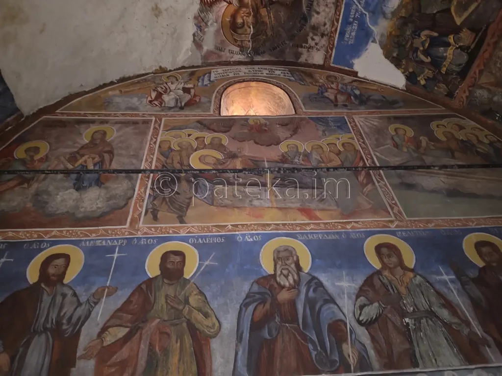 Стенописи в параклис Св. Архангел Михаил в м. Клувията