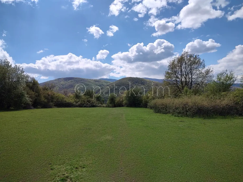 Гледки над с. Голямо Белово