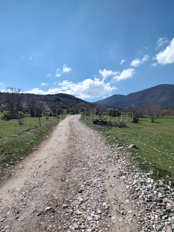 Черният път към ранчо Дивия град и водопад Лястовичи вир
