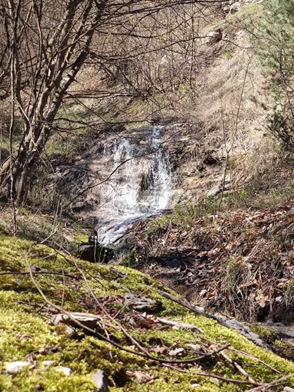 Малки водопади на р. Казан дере, ляв приток на р. Голяма Сушица