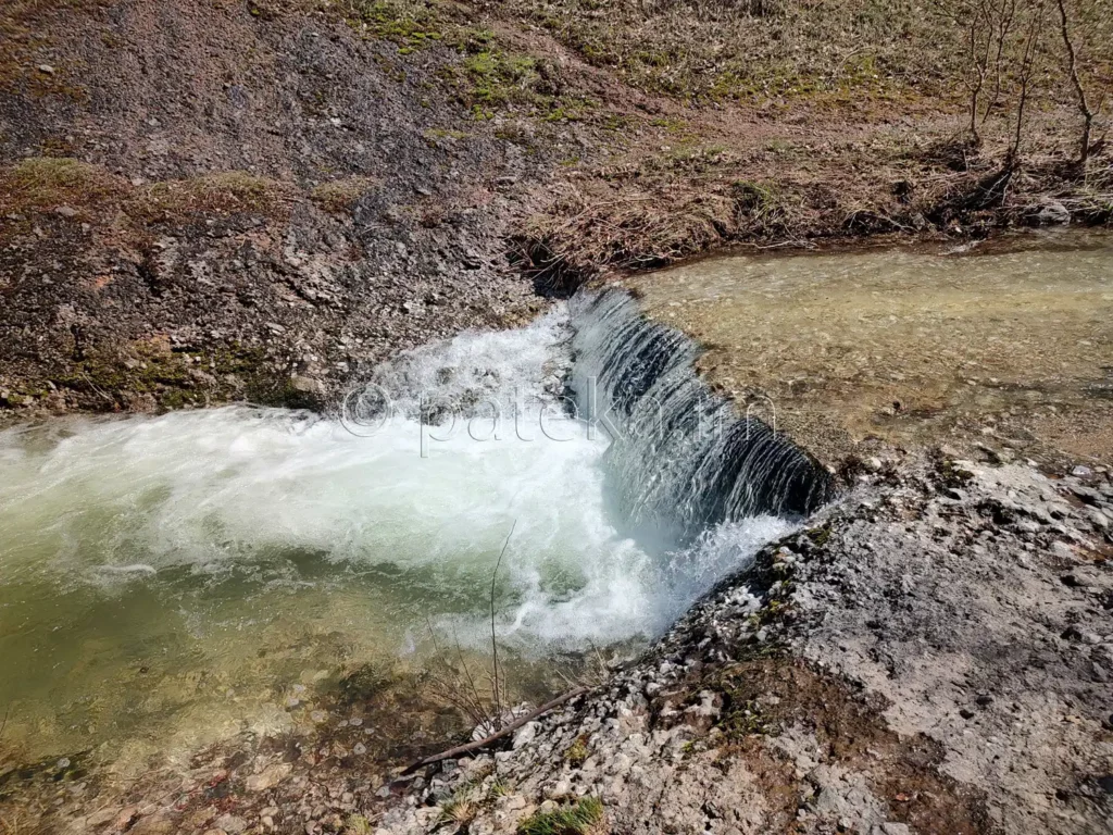 По маршрута за водопад Лястовичи вир