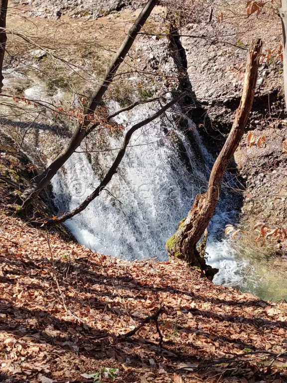 Водопад Горен Лястовичи вир