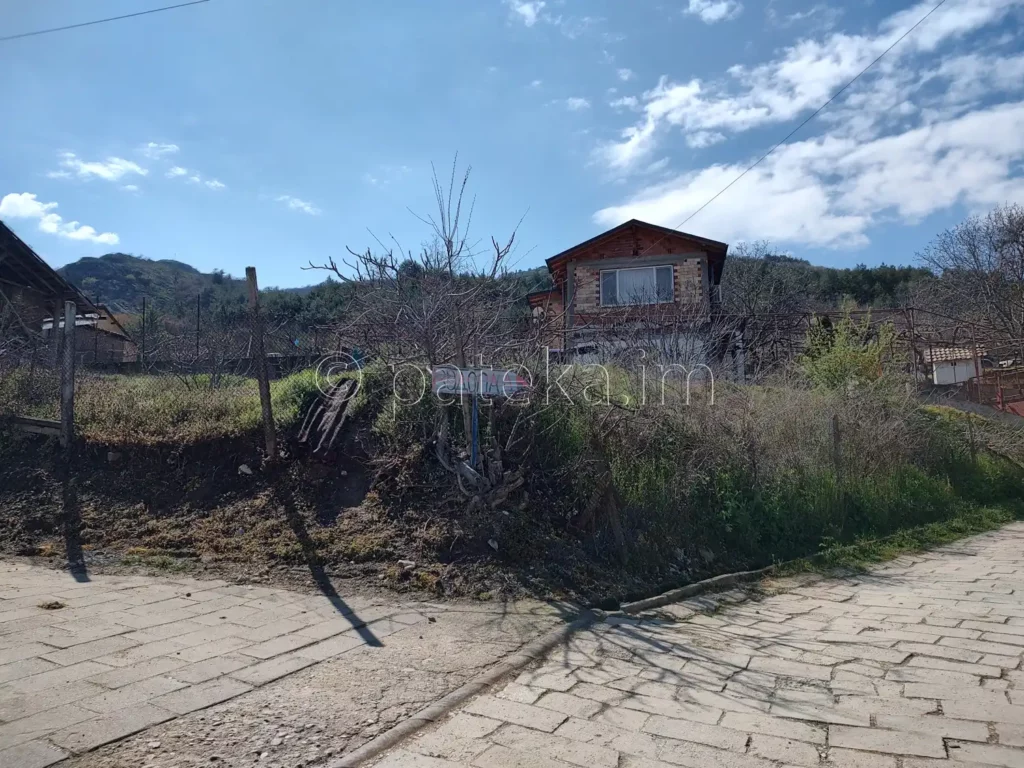 По маршрута към Устинския водопад