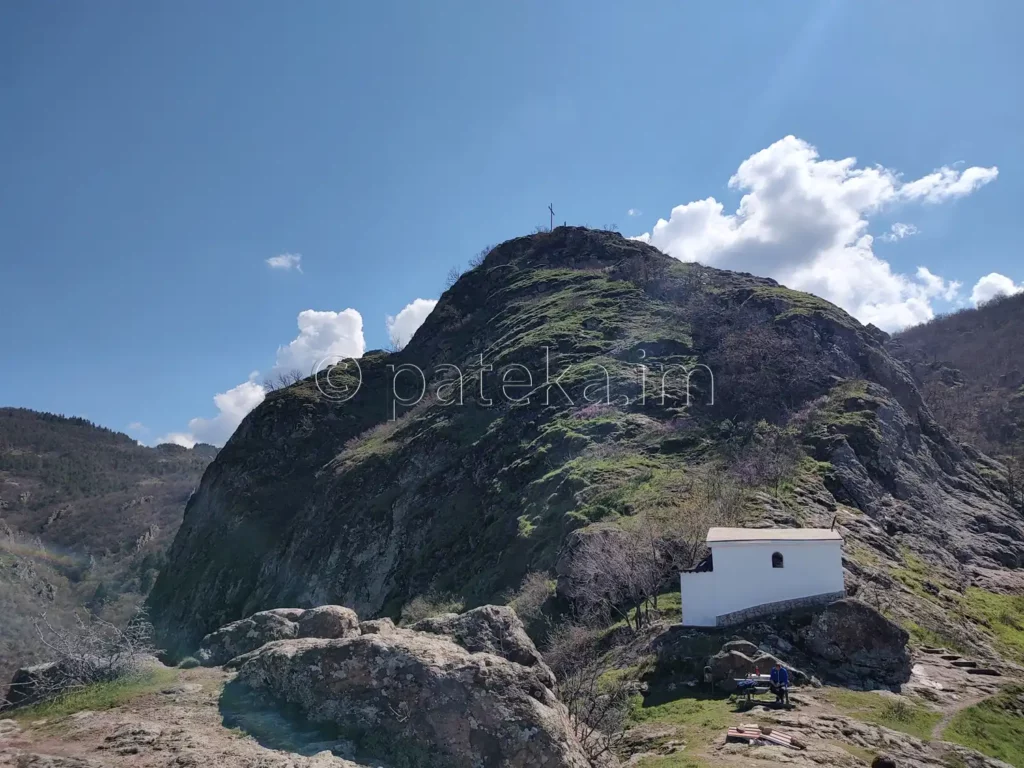 Параклис Св. Георги и връх Кулата (Св. Георги)