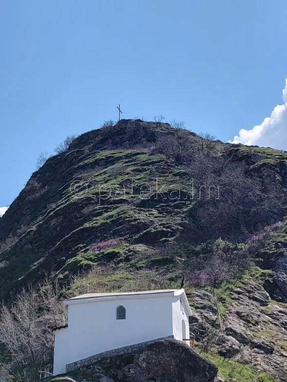 Параклис Св. Георги и връх Кулата (Св. Георги)