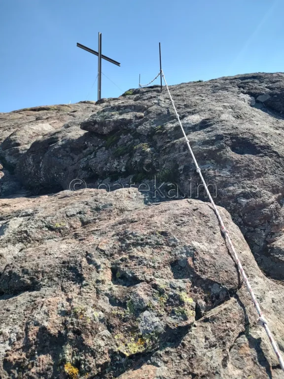 Изкачване към връх Кулата над с. Устина