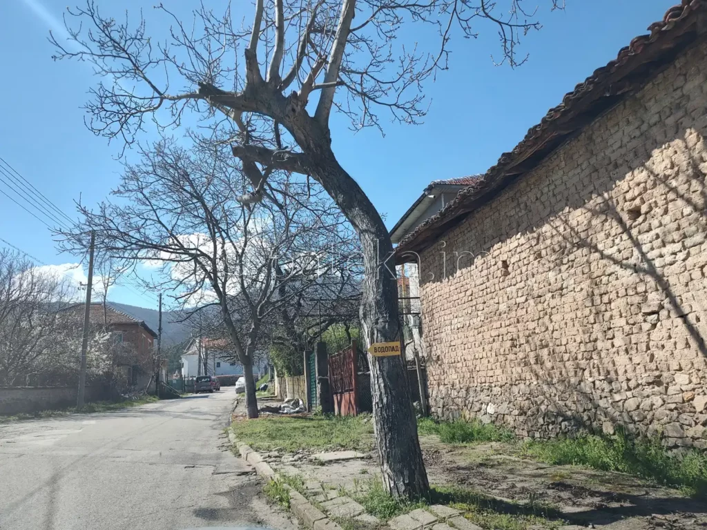 Указателна табелка за водопад Новаково