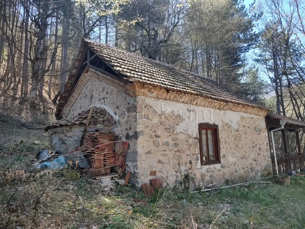 Параклис Успение Богородично край Новаково