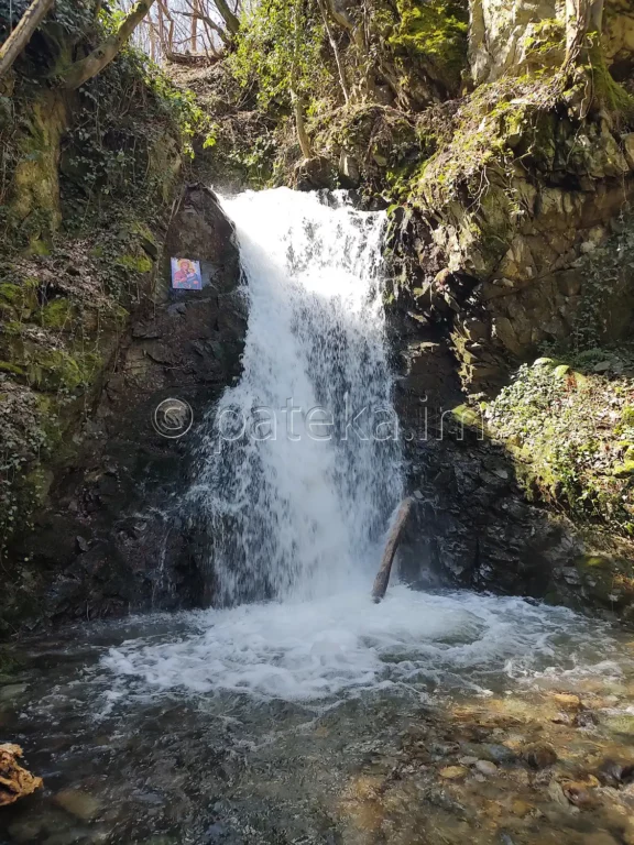 Водопад Св. Богородица Новаково през пролетта