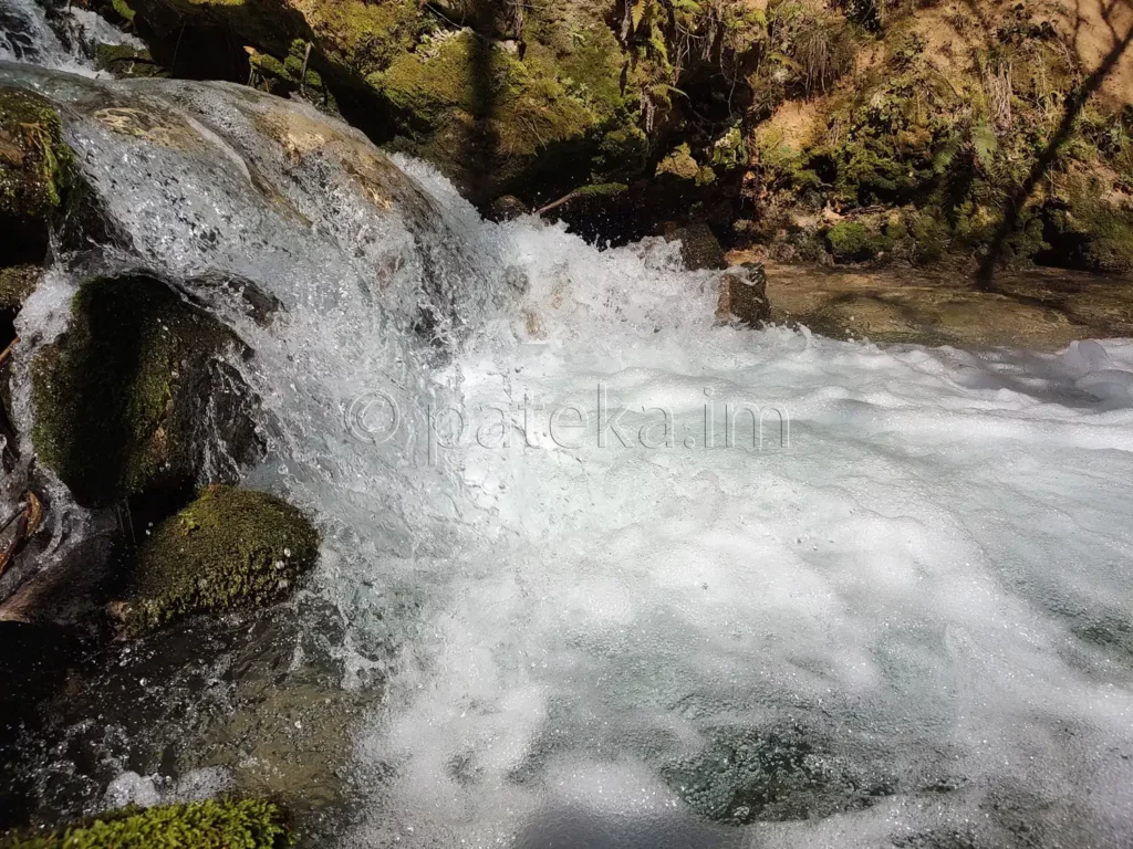 Водопад Св. Георги между Горнослав и Орешец