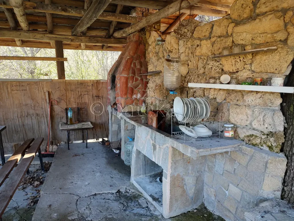 Чешмата при Параклис Св. Георги между Горнослав и Орешец