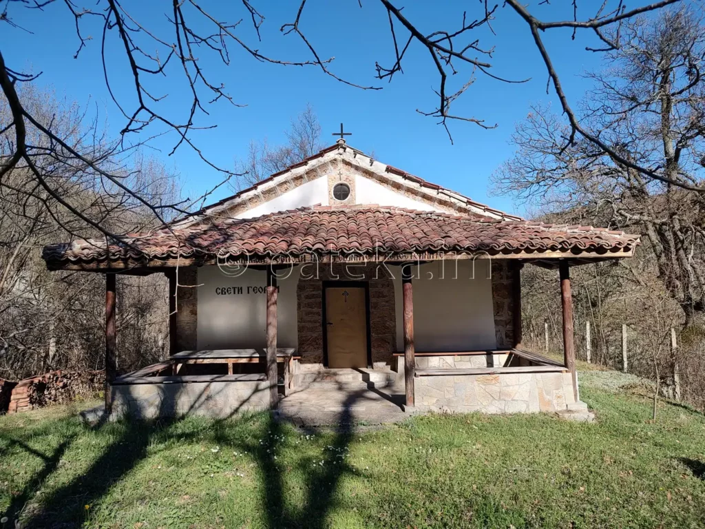 Параклис Св. Георги между Горнослав и Орешец
