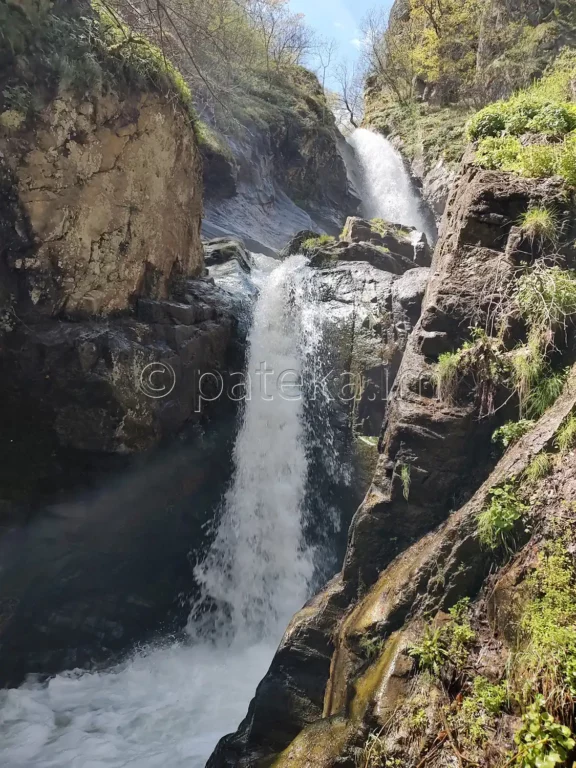 Втория и третия Фотински водопади