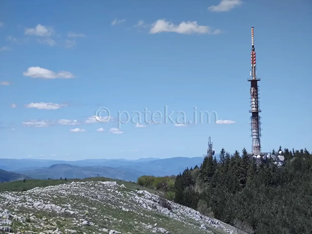 Гледка от връх Виден към РРТС Виден